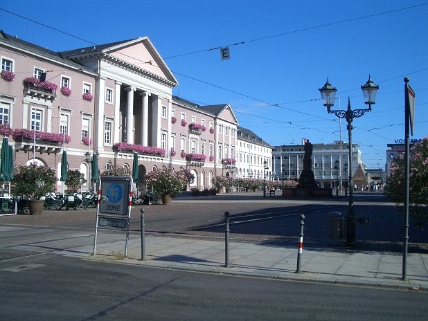 Marktplatz-Rathaus